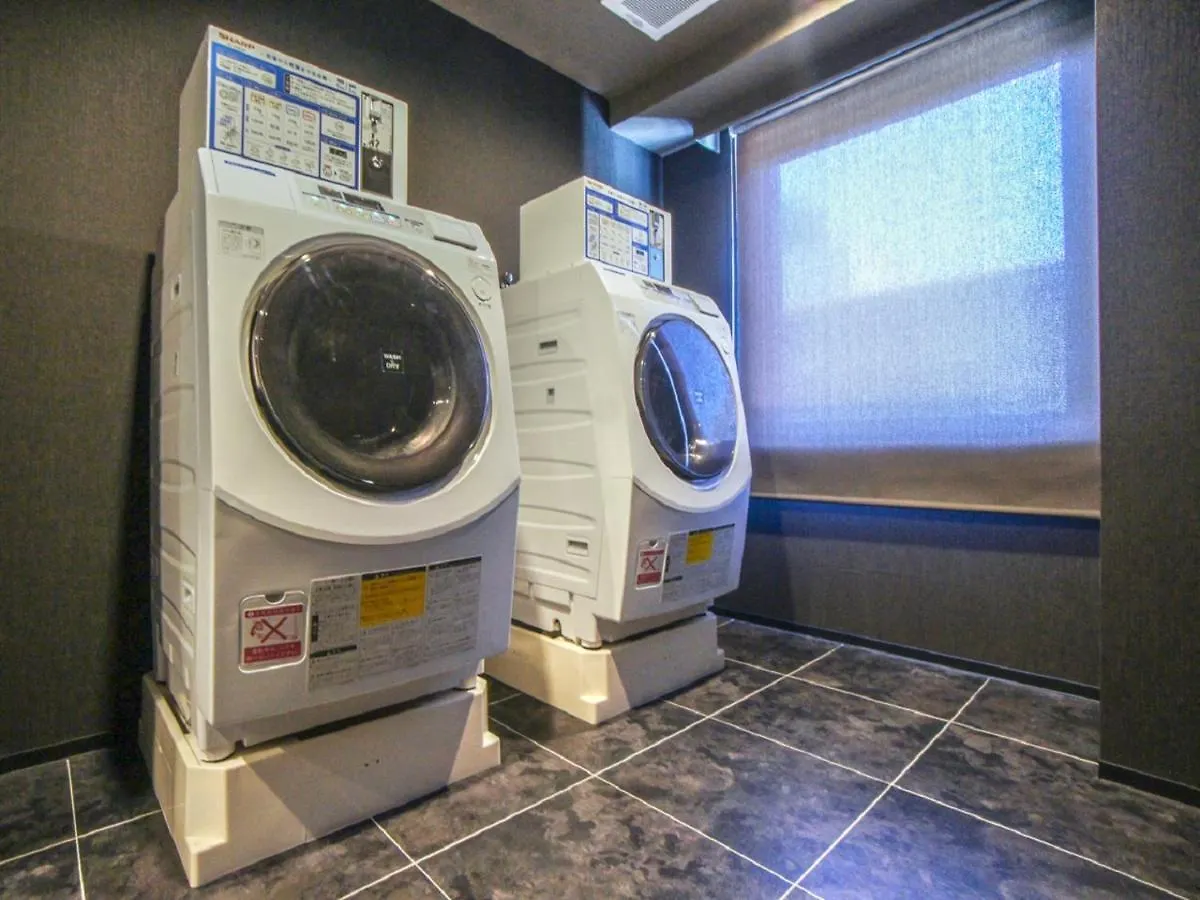 Hotel Livemax Tokyo Shiomi Ekimae 3*,  Japón
