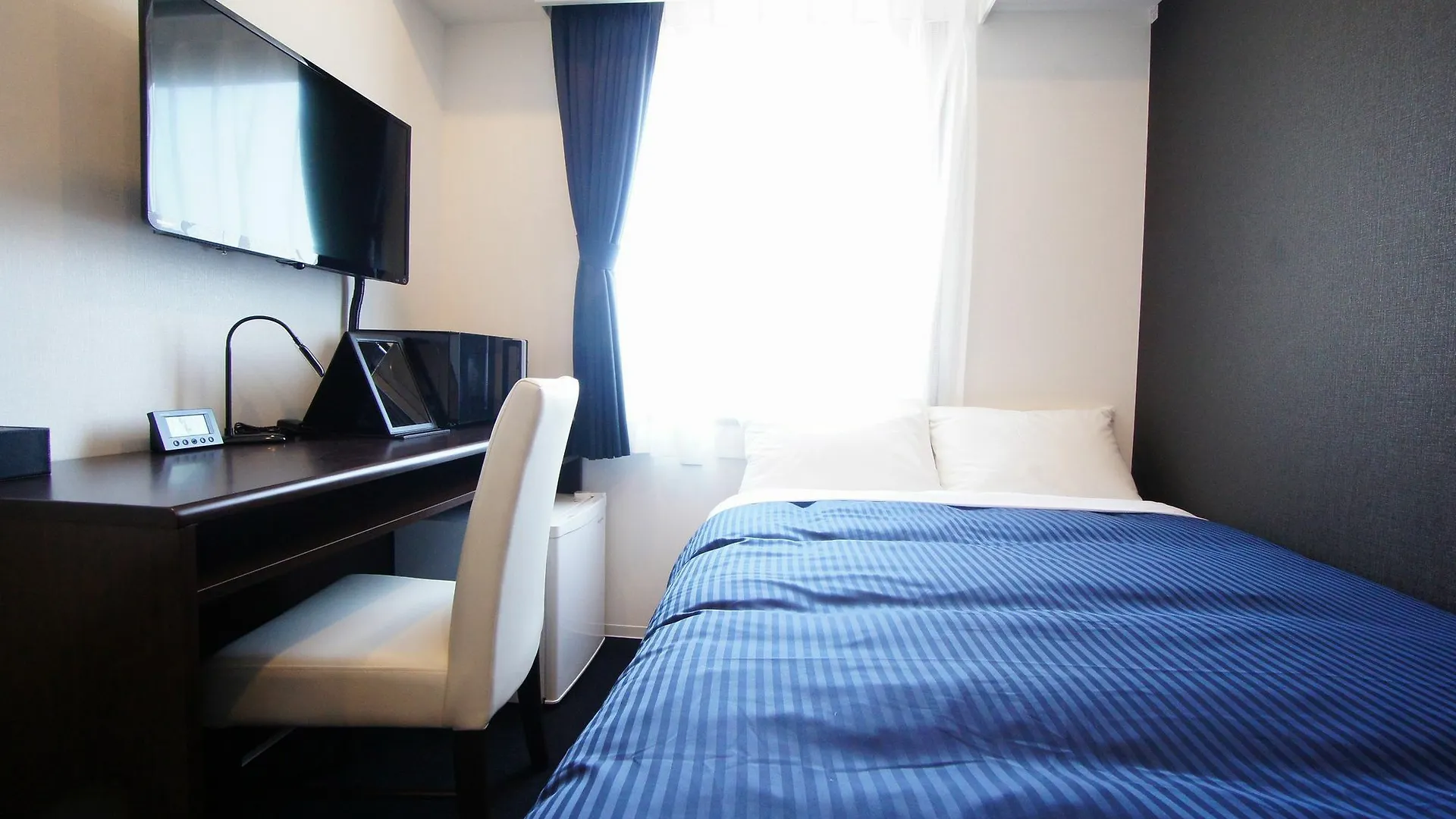 Hotel Livemax Tokyo Shiomi Ekimae 3*,